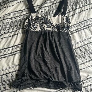 Lululemon tank top